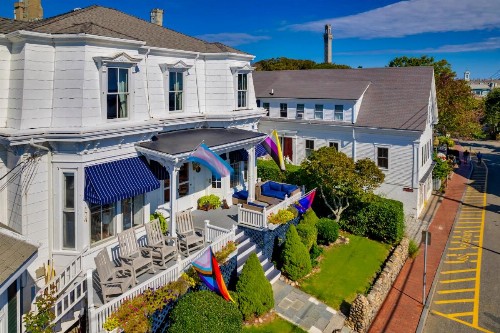 Brasswood Inn - image 25