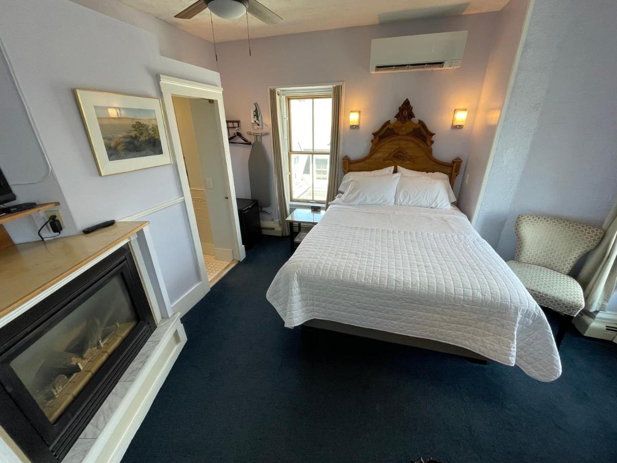 Brasswood Inn - image 4
