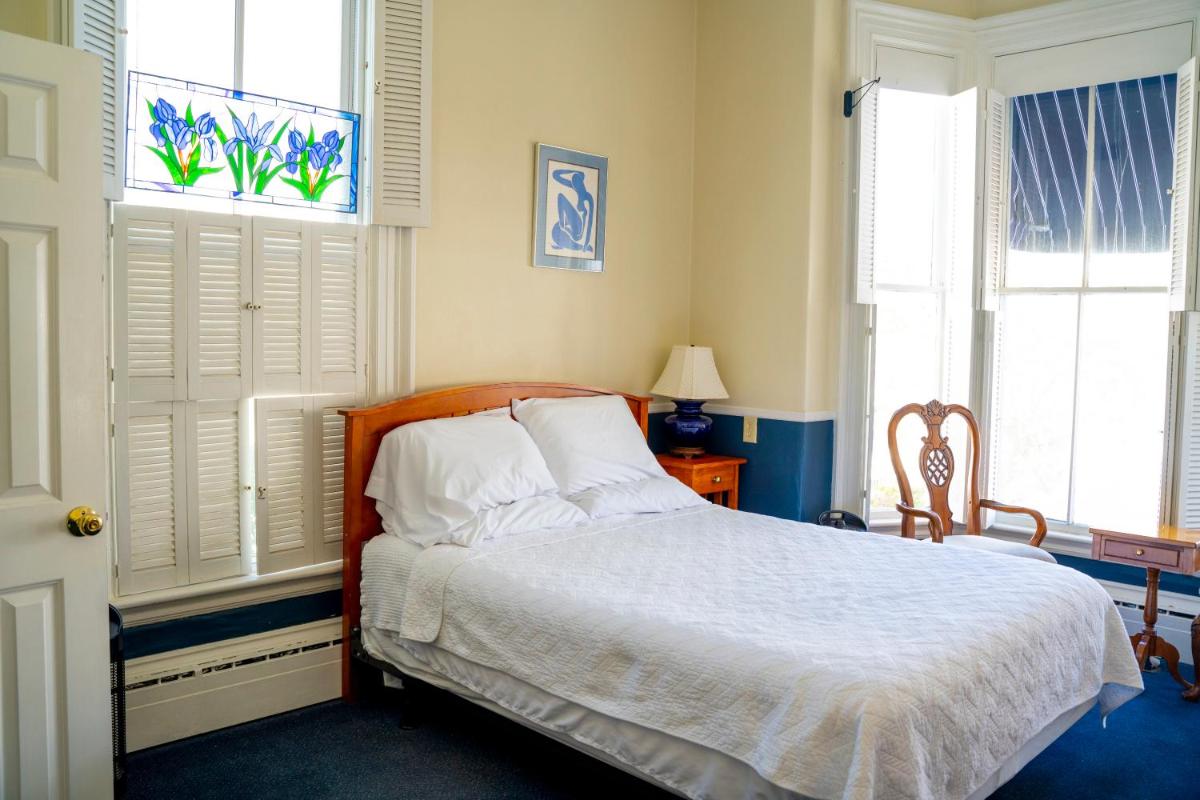 Brasswood Inn - image 5