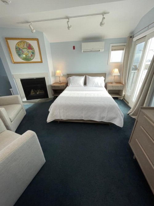 Brasswood Inn - image 7