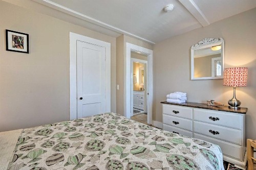 Provincetown Apartment Steps to Commercial Street - image 4