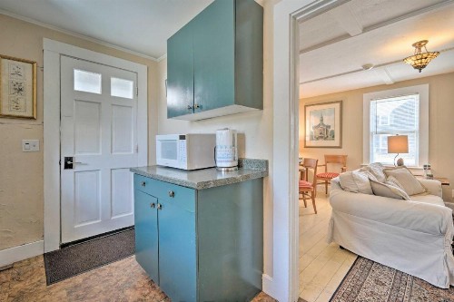 Provincetown Apartment Steps to Commercial Street - image 7