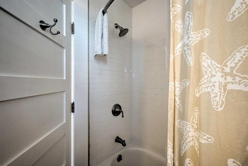 Cozy Provincetown Studio with Easy Access to Beaches! - image 9