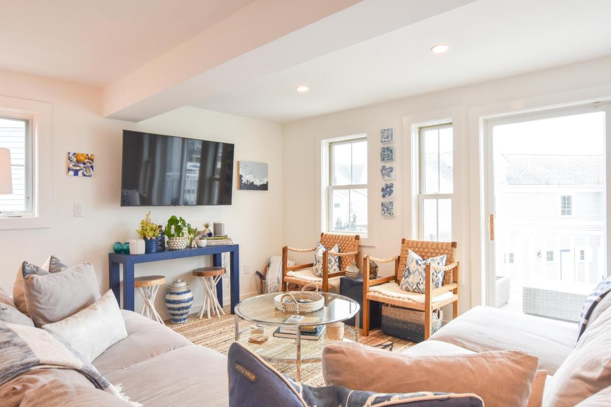 144 Enjoy Three Floors of Premium West End Living in Our Modern Updated Town House - image 7