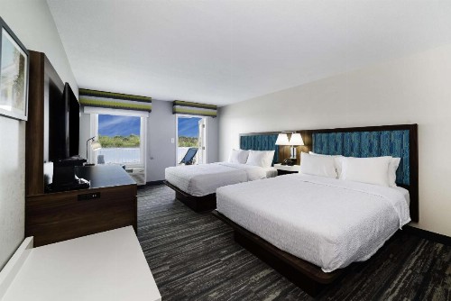 Hampton Inn Port Charlotte - image 28