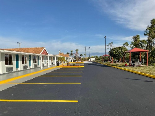 Knights Inn Punta Gorda - image 25