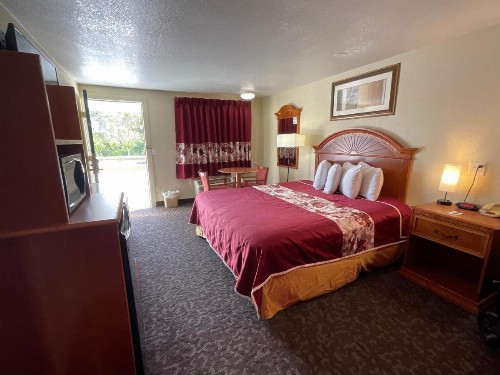 Knights Inn Punta Gorda - image 30