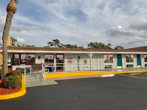 Knights Inn Punta Gorda - image 6