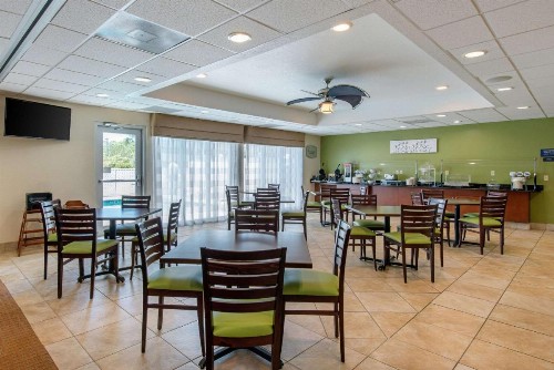 Sleep Inn & Suites Port Charlotte-Punta Gorda - image 28