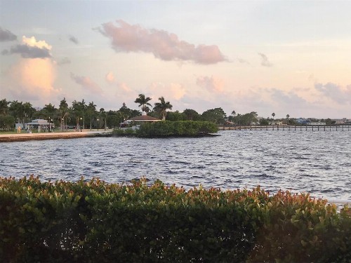 Punta Gorda Waterfront Hotel & Suites - image 5