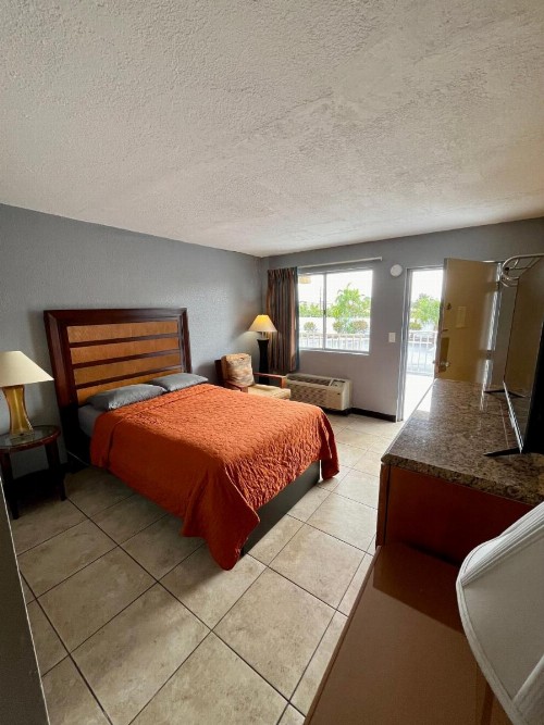 Budget Inn Punta Gorda - image 14
