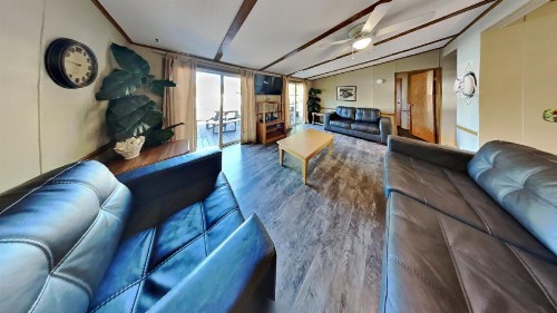 Island Club #9 - image 22