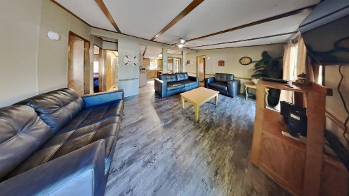 Island Club #9 - image 25