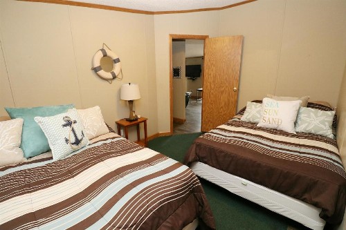 Island Club #76 - image 9