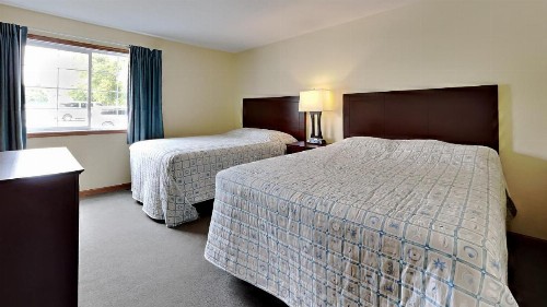 Put-in-Bay Poolview Condo #4 - image 11