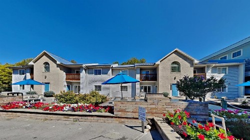 Put-in-Bay Poolview Condo #4 - image 18