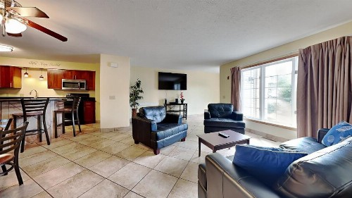 Put-in-Bay Poolview Condo #4 - image 6
