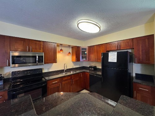 Put-in-Bay Poolview Condo #5 - image 15