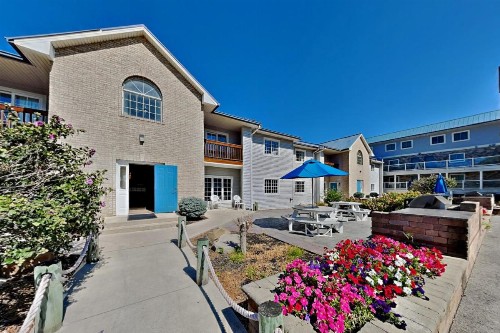 Put-in-Bay Poolview Condo #8 - image 7