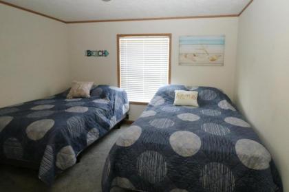 Island Club #111 - image 11