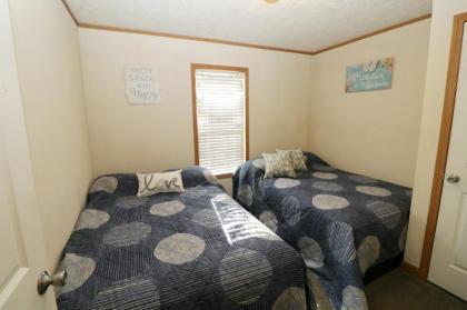 Island Club #111 - image 12