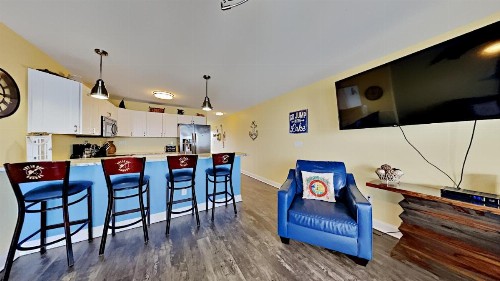 Put-in-Bay Waterfront Condo #210 - image 5