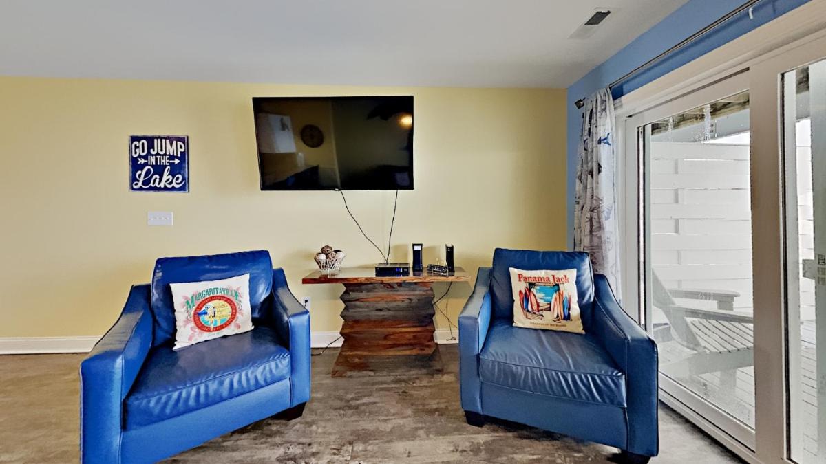 Put-in-Bay Waterfront Condo #210 - image 6