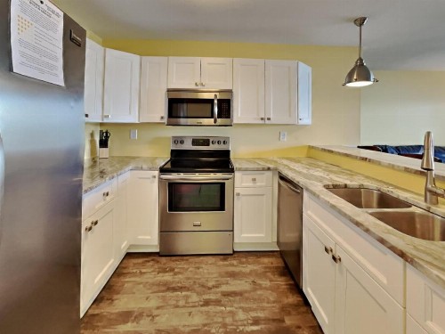 Put-in-Bay Waterfront Condo #105 - image 17