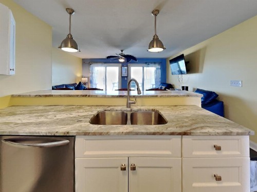 Put-in-Bay Waterfront Condo #105 - image 18