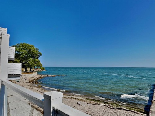 Put-in-Bay Waterfront Condo #105 - image 32