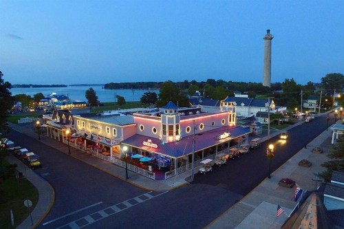 Put-in-Bay Waterfront Condo #105 - image 4