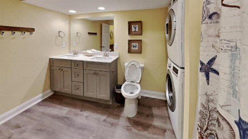 Put-in-Bay Waterfront Condo #106 - image 24
