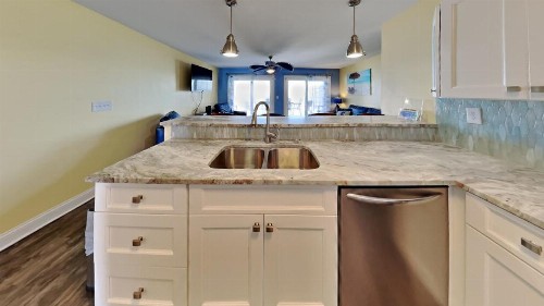 Put-in-Bay Waterfront Condo #110 - image 21