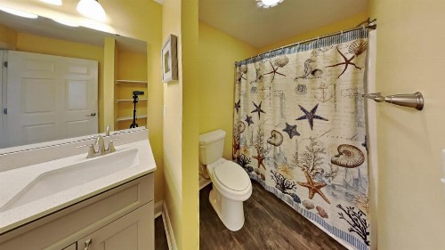Put-in-Bay Waterfront Condo #110 - image 7