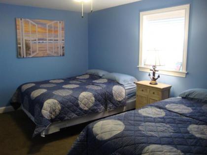 Put-in-Bay Waterfront Condo #113 - image 12
