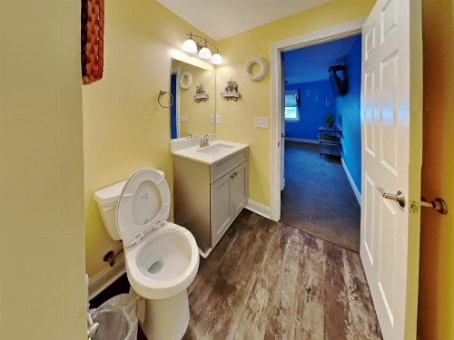 Put-in-Bay Waterfront Condo #107 - image 37