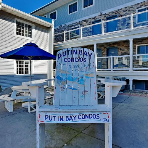 Put-in-Bay Waterfront Condo #109 - image 32