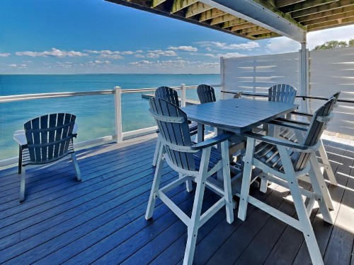 Put-in-Bay Waterfront Condo #109 - image 9