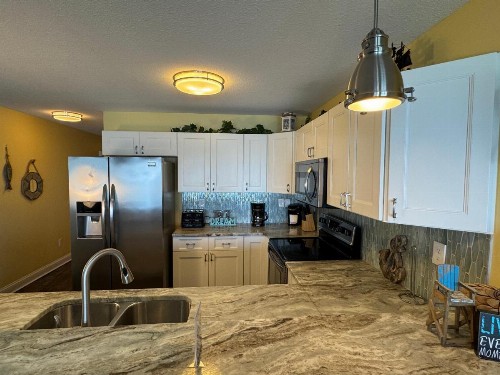 Put-in-Bay Waterfront Condo #209 - image 11
