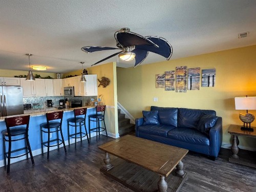 Put-in-Bay Waterfront Condo #209 - image 8