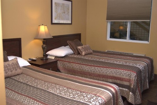Commodore Resort - image 22
