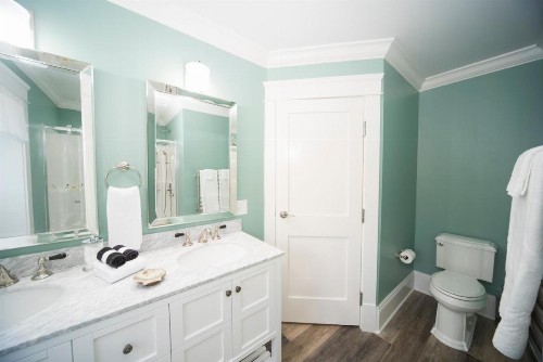 Anchor Inn Boutique Hotel - image 2