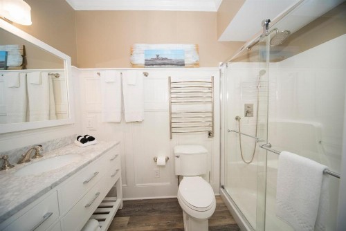 Anchor Inn Boutique Hotel - image 37