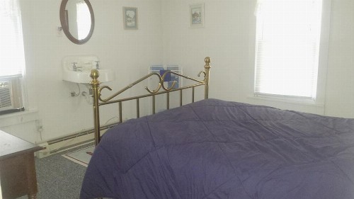 Aunt Jane's Yellow House - image 10