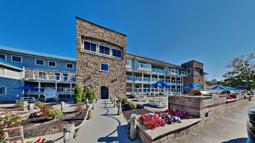 Put-in-Bay Waterfront Condo #103 - image 12