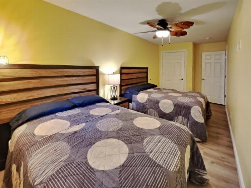 Put-In-Bay Waterfront Condo #108 - image 28