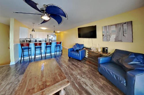 Put-In-Bay Waterfront Condo #108 - image 4