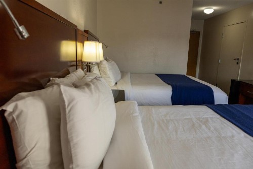 Islander Inn - image 37