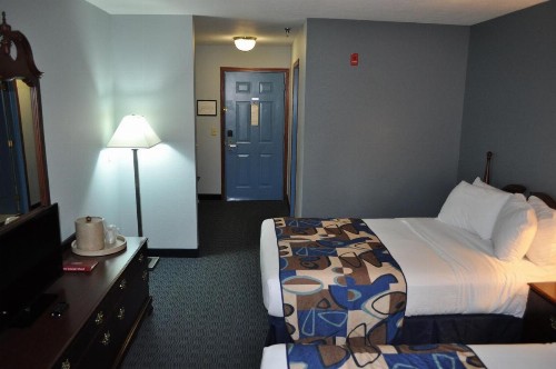 Grand Islander Hotel - image 10