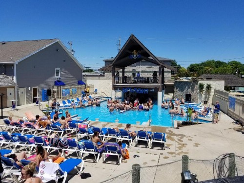 Grand Islander Hotel - image 26